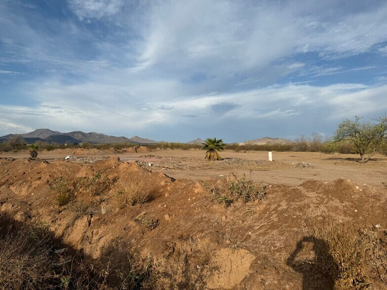 More Photos Of 46766 W Penaso Pl, Maricopa Industrial For Sale