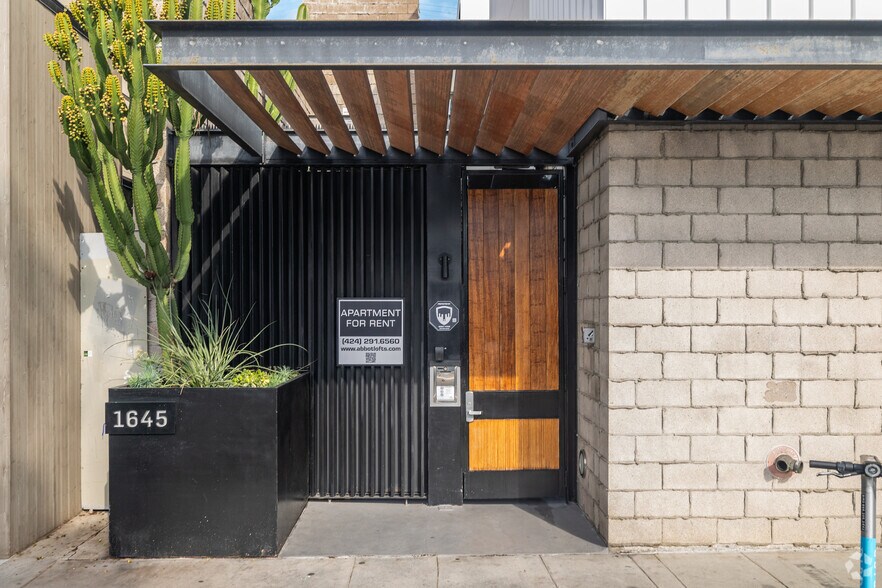 More Photos Of 1645 Abbot Kinney Blvd, Venice Apartments For Lease
