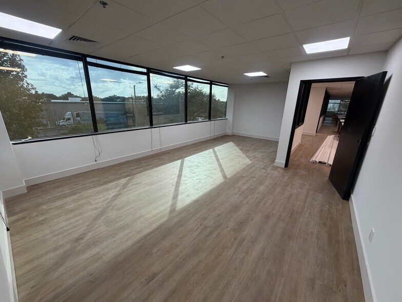 More Photos Of 6698 68th Ave N, Pinellas Park Office For Lease