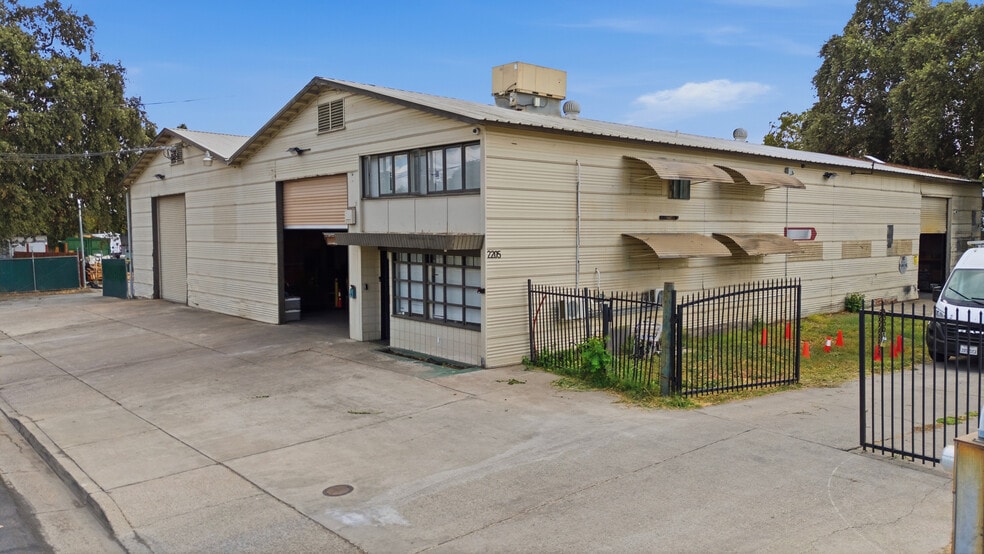 Primary Photo Of 2205 Rice Ave, West Sacramento Warehouse For Sale