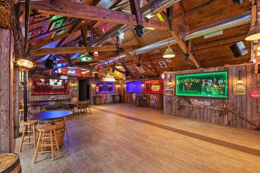 More Photos Of 728 Court St, Utica Restaurant For Sale