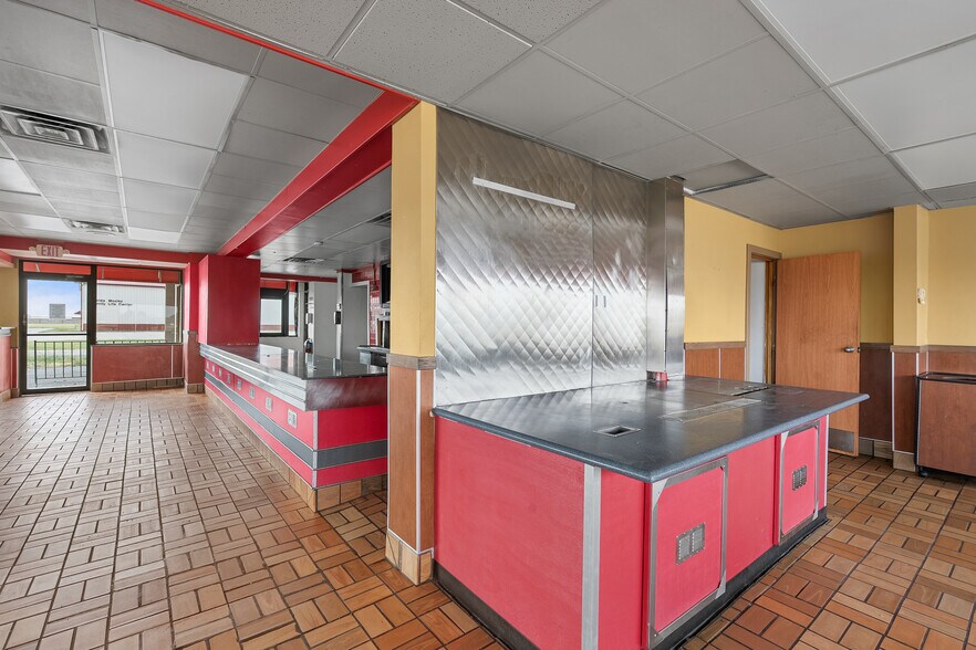 More Photos Of 1105 S Main St, Sikeston Fast Food For Sale
