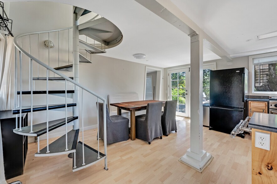 More Photos Of 125 Cristo Ln, Santa Rosa Specialty For Sale