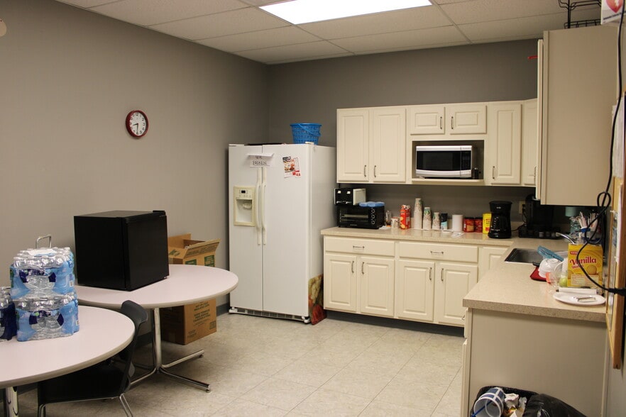 More Photos Of 373 Meridian Parke Ln, Greenwood Medical For Sale