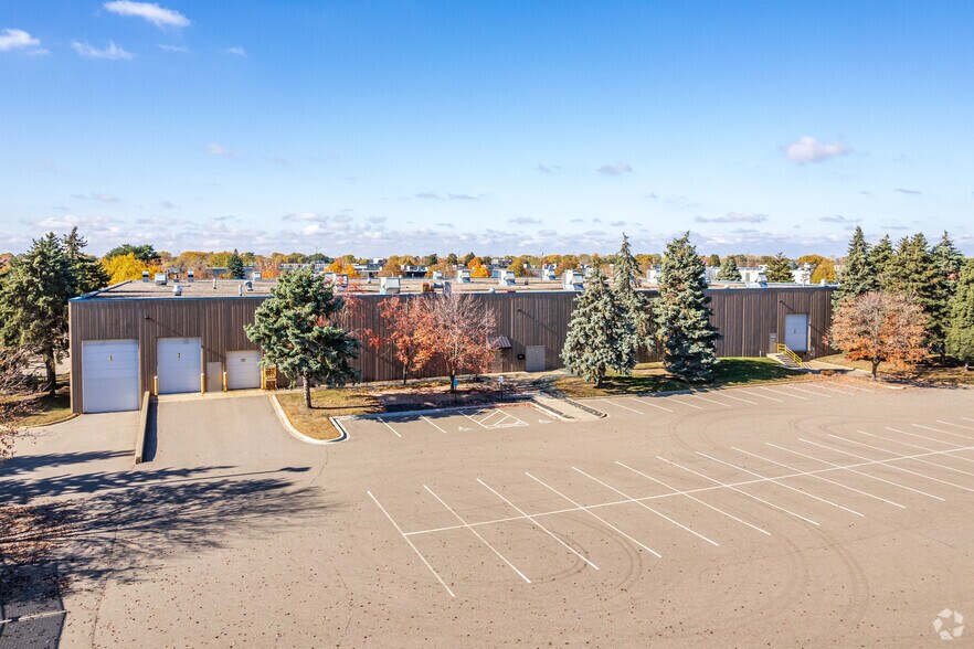 More Photos Of 8700 N Wyoming Ave, Brooklyn Park Manufacturing For Lease