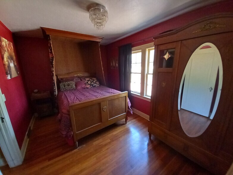 More Photos Of 900 N Burford Ave, Watonga Specialty For Sale