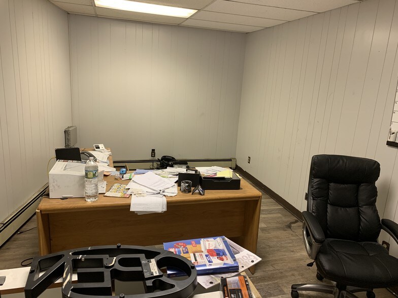 More Photos Of 75-77 Paterson Ave, Wallington Warehouse For Lease