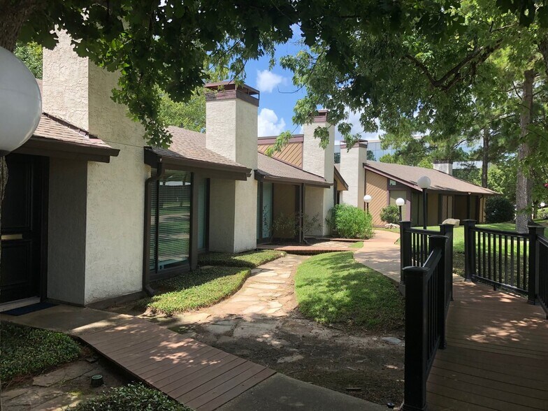 More Photos Of 14339 Torrey Chase Blvd, Houston Loft Creative Space For Sale