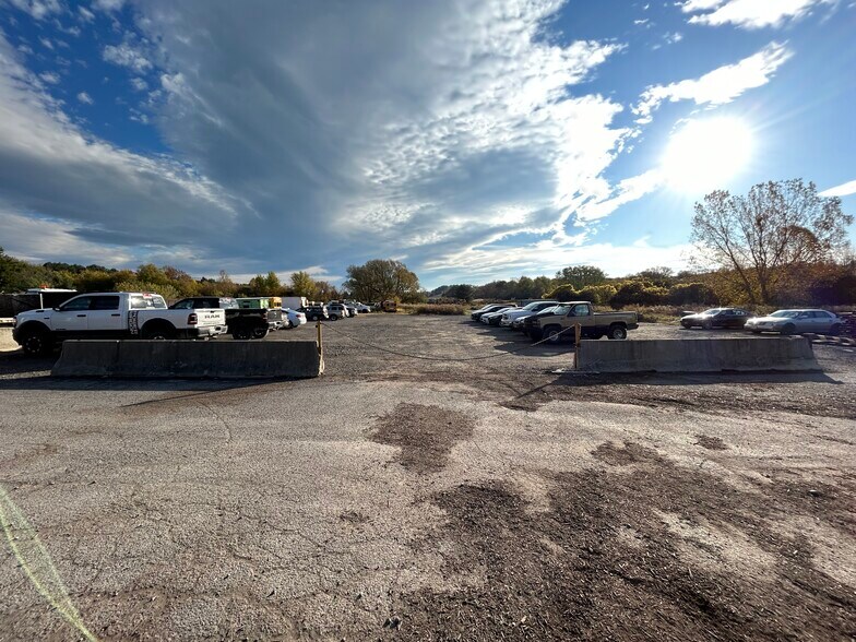 More Photos Of 6810 E Seneca Tpke, Jamesville Specialty For Sale