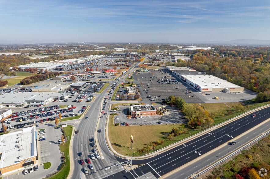More Photos Of 1701-1729 Massey Blvd, Hagerstown Freestanding For Lease