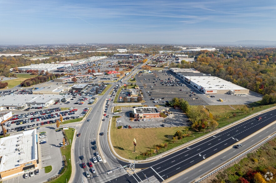 More Photos Of 1701-1729 Massey Blvd, Hagerstown Unknown For Lease