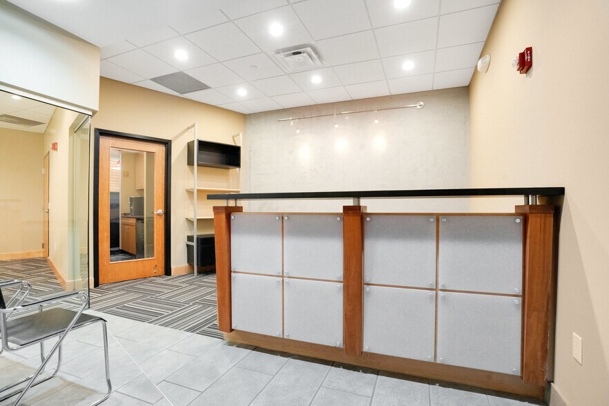 More Photos Of 121-189 S Orange Ave, Orlando Office Residential For Sale