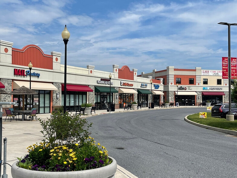 More Photos Of Bloomfield Dr, Lititz Unknown For Lease