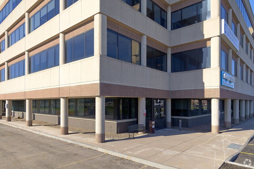 More Photos Of 765 Jefferson Rd, Rochester Medical For Lease