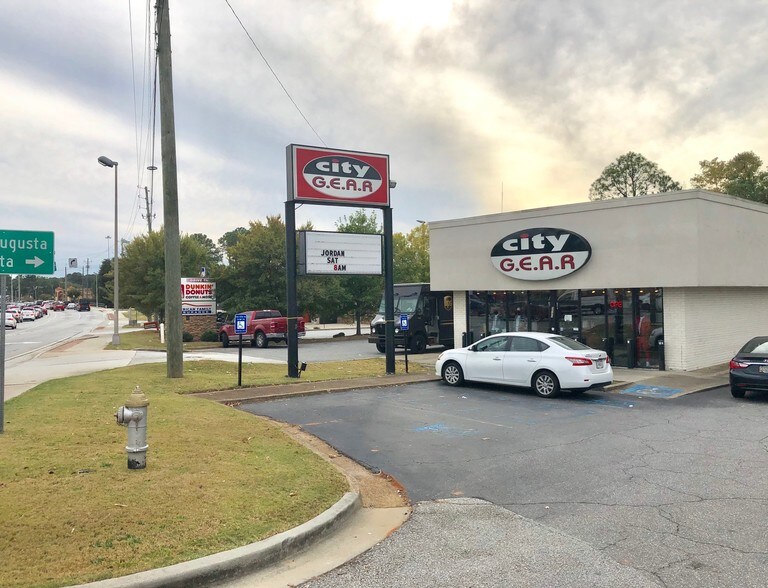 Primary Photo Of 2545 Wesley Chapel Rd, Decatur Freestanding For Lease