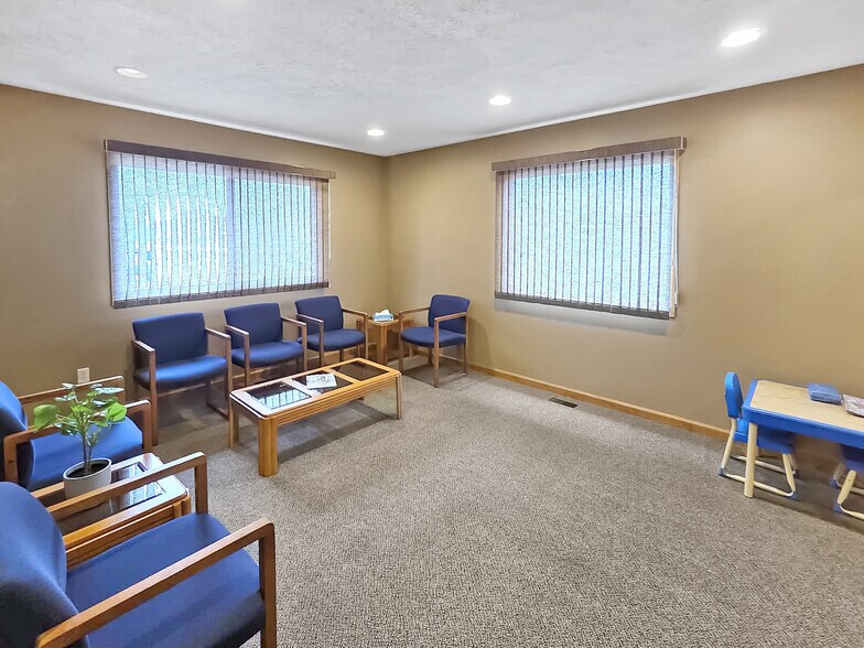 More Photos Of 9252 Lake City Rd, Houghton Lake Medical For Sale
