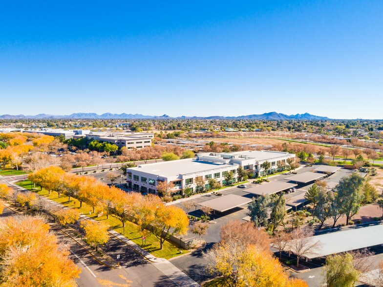 More Photos Of 5701 W Talavi Blvd, Glendale Office For Lease