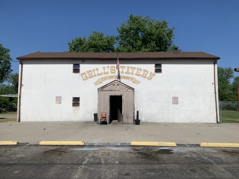 More Photos Of 4949 N Union Rd, Dayton Bar For Sale