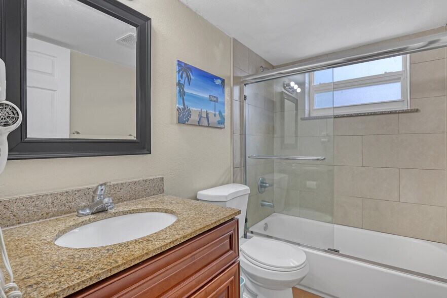 More Photos Of 3204 SE 10th St, Pompano Beach Apartments For Sale