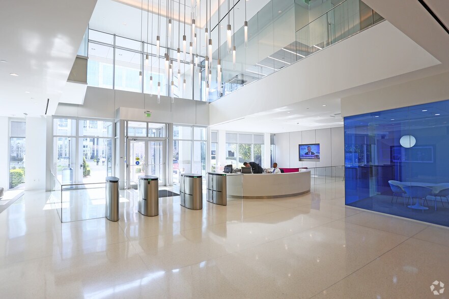 More Photos Of 11225 N Community House Rd, Charlotte Office For Lease