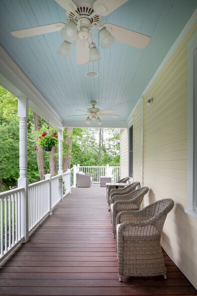 More Photos Of 615 Laurel St, Lee Hospitality For Sale