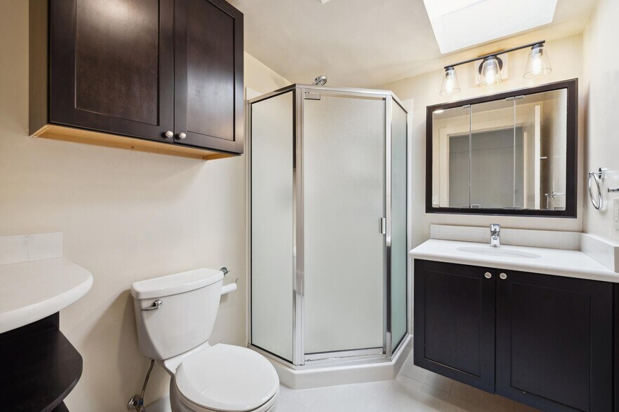 More Photos Of 1820 3rd St, Alameda Apartments For Sale