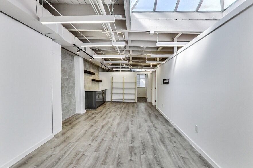 More Photos Of 960 Folsom St, San Francisco Storefront Retail Office For Lease