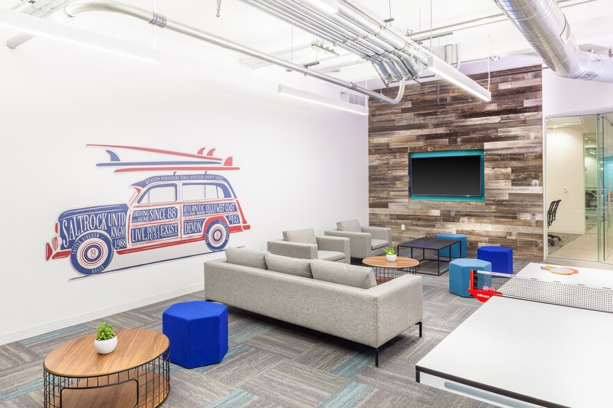 More Photos Of 19701 Hamilton Ave, Torrance Office For Sale