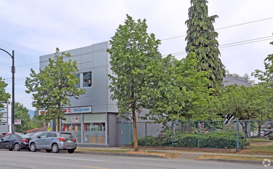 More Photos Of 4800-4806 Main St, Vancouver Storefront Retail Office For Lease