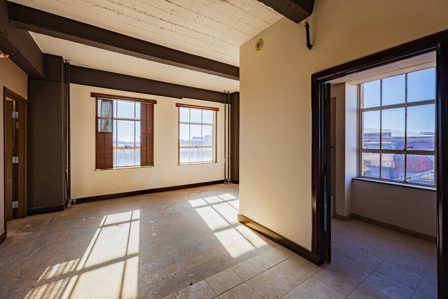 More Photos Of 114 E Broadway Ave, Enid Apartments For Sale