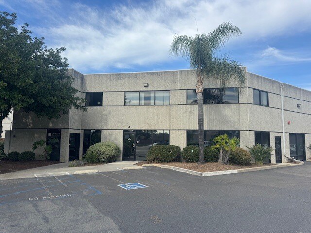 Primary Photo Of 9830 Prospect Ave, Santee Light Manufacturing For Lease
