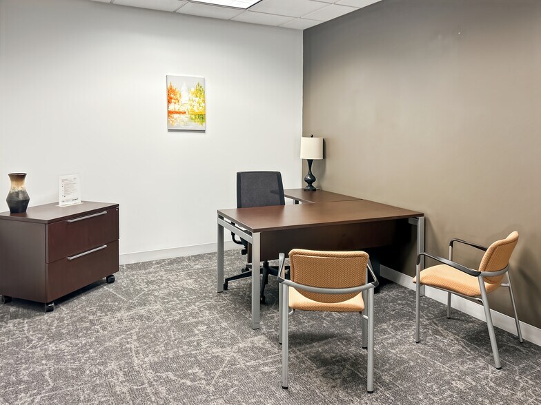 More Photos Of 10752 Deerwood Park Blvd, Jacksonville Coworking Space