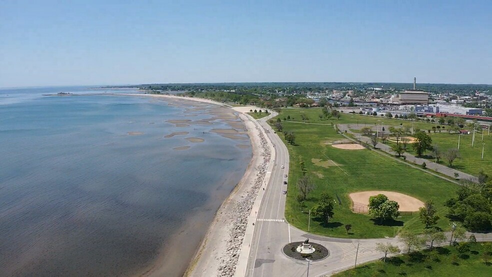 More Photos Of 347 Railroad Ave, Bridgeport Apartments For Sale