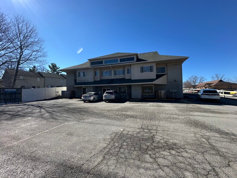 More Photos Of 427-433 Carriage Dr, Beckley Medical For Sale