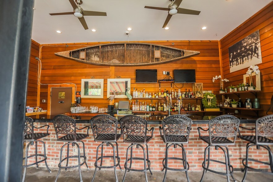 More Photos Of 88-110 Rondout Landing, Kingston Restaurant For Sale