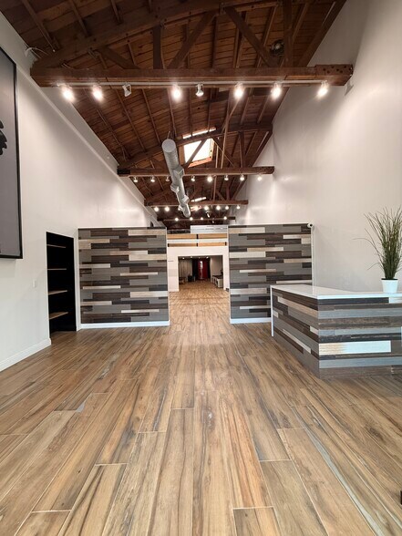 More Photos Of 463-467 S La Brea Ave, Los Angeles Storefront Retail Office For Lease