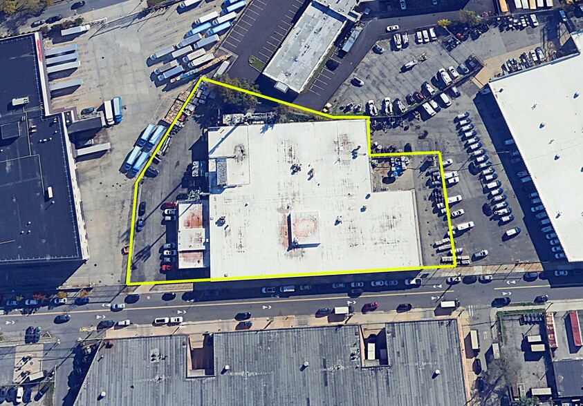 Primary Photo Of 550 Brush Ave NW, Bronx Warehouse For Lease