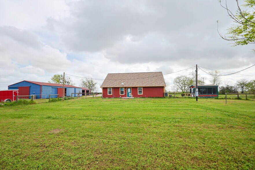 More Photos Of 10191 Bonner Rd, Pattison Specialty For Sale