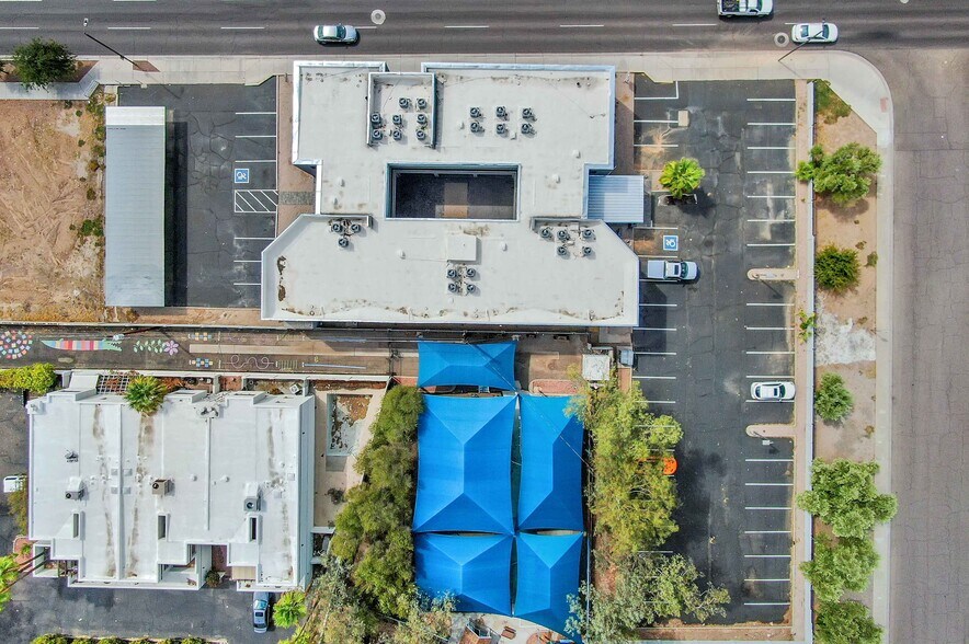 More Photos Of 1212 W Camelback Rd, Phoenix Medical For Lease