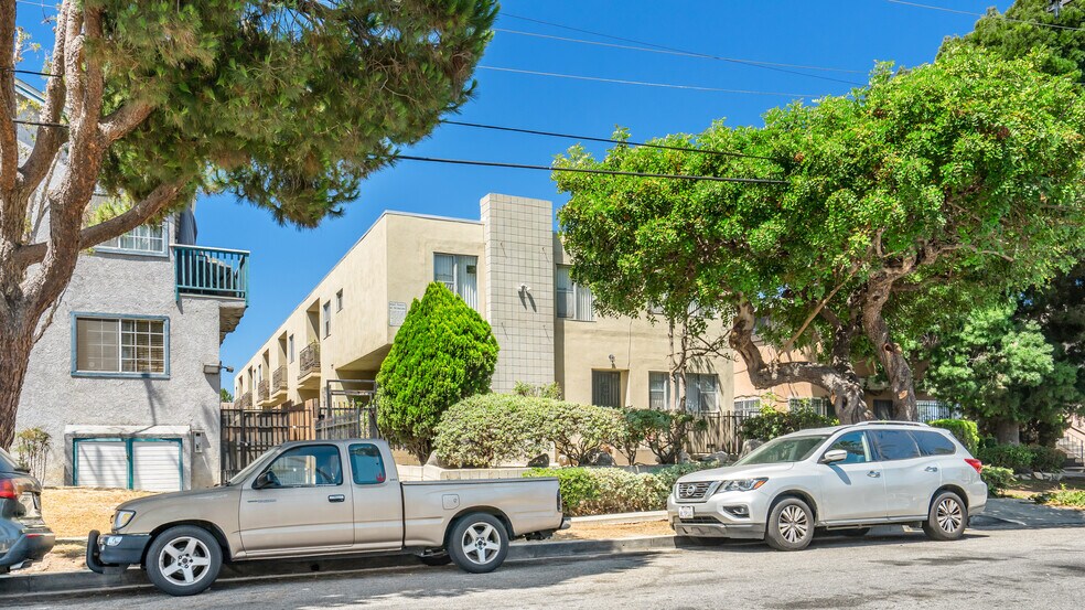 Primary Photo Of 523 E Hazel St, Inglewood Apartments For Sale