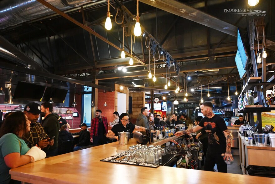 More Photos Of 330 3rd St, Redlands Restaurant For Lease