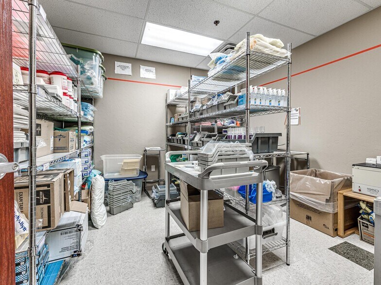 More Photos Of 1468 N Mustang Rd, Mustang Healthcare For Sale