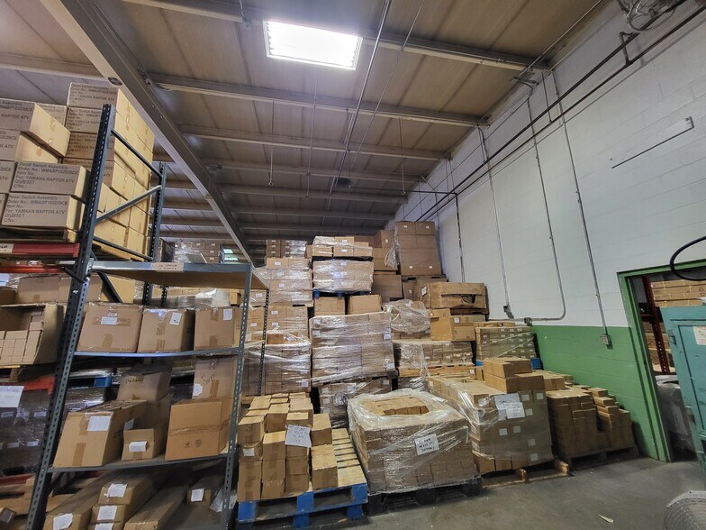 More Photos Of 516 Adele Ave, Joplin Distribution For Sale