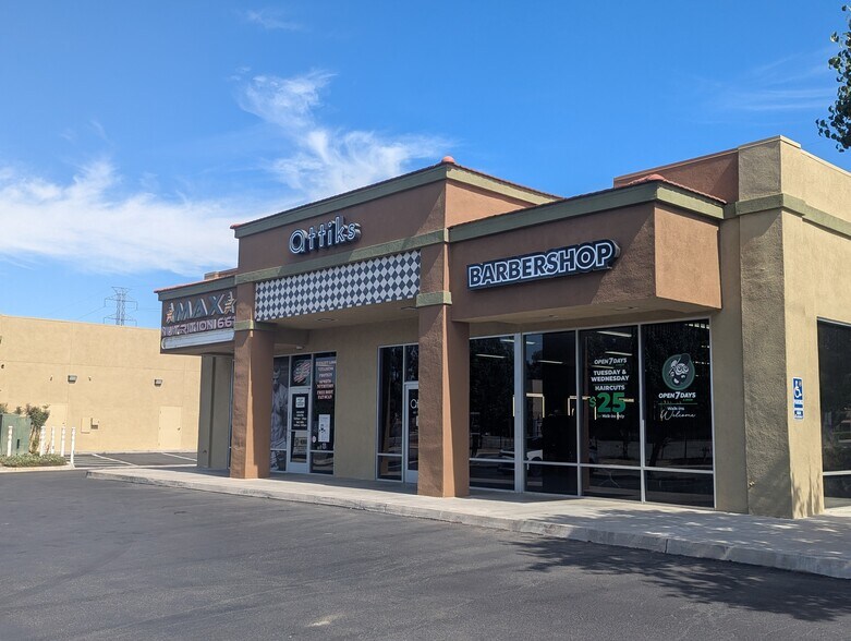 More Photos Of 8000 Mcnair Ln, Bakersfield Storefront Retail Office For Lease