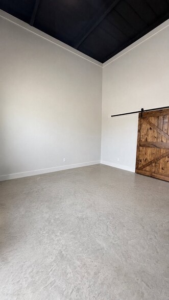 More Photos Of 3825 Quanah Hill Rd, Weatherford Light Distribution For Lease