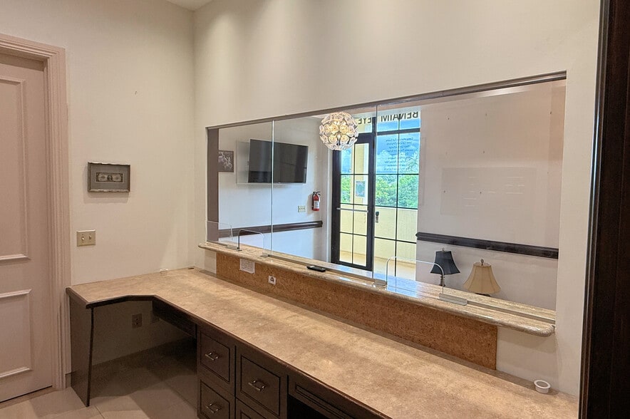 More Photos Of 1015 W Indiantown Rd, Jupiter Medical For Sale