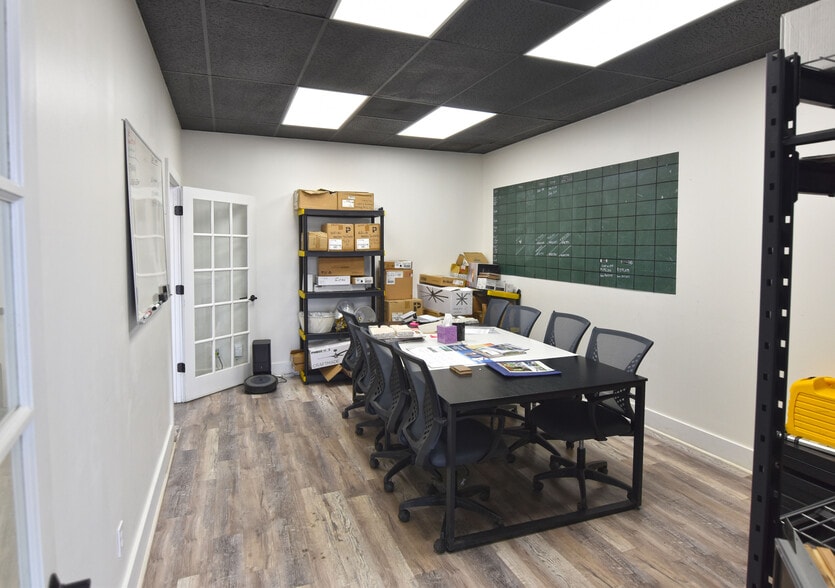 More Photos Of 4825 Trousdale Dr, Nashville Storefront For Lease