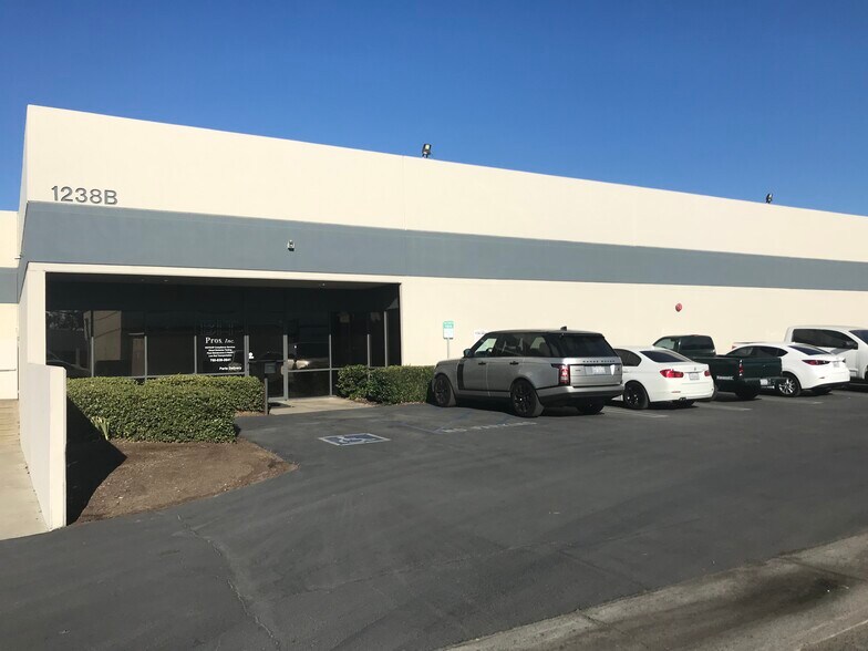More Photos Of 1238 Simpson Way, Escondido Warehouse For Lease