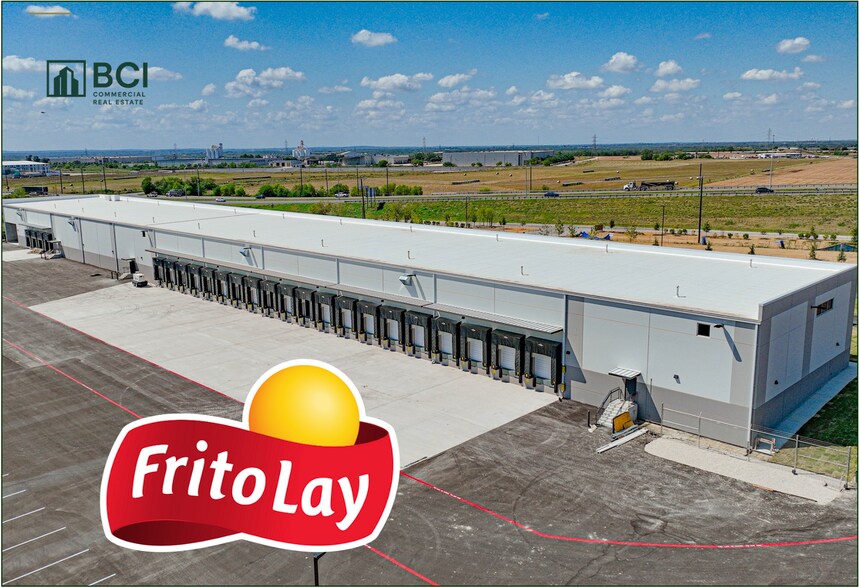 More Photos Of 9502 SW Loop 410, San Antonio Warehouse For Sale