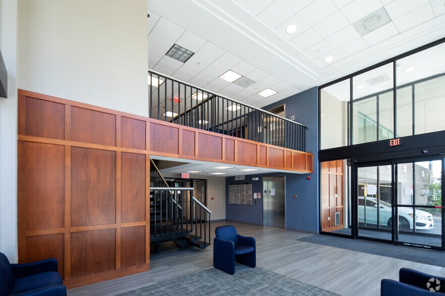 More Photos Of 901 Stewart Ave, Garden City Medical For Sale